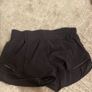 Lululemon Hotty Hot High Waisted Shorts -2.5 inch inseam